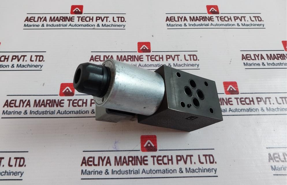Denison A4D0131080501C1G0Q Hydraulics Directional Control Valve 1.39A 24Vdc