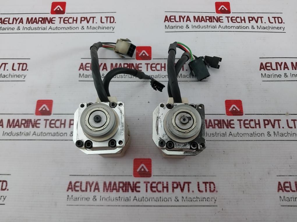 Denso 410622-1620 Servo Motor 10H10 Msma5Azt2U2