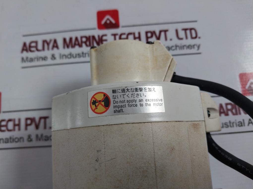 Denso Msma082T2U2 Servo Motor 410622-1570 105C 300V Vw-1 (Lf)