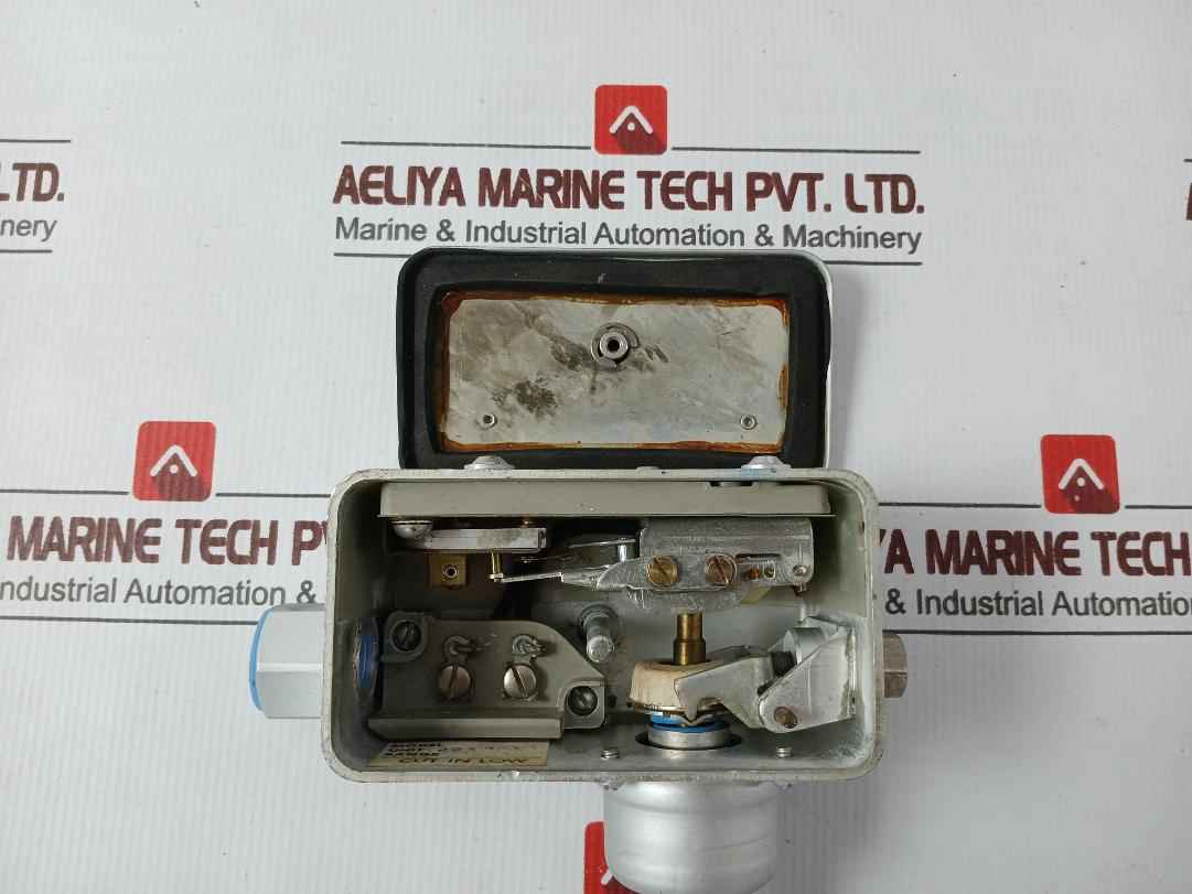 Detroit Switch 223 Pressure Temperature Control Switch 205Mm 18Mm