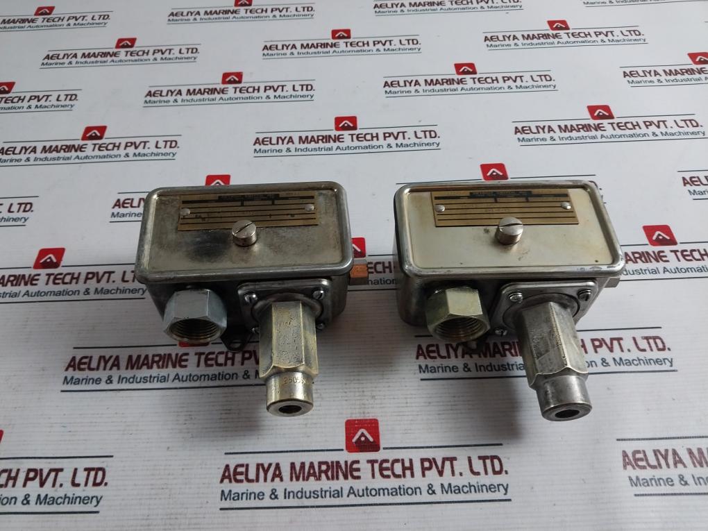 Detroit Switch 222-10 Temperature Control Switch Unit