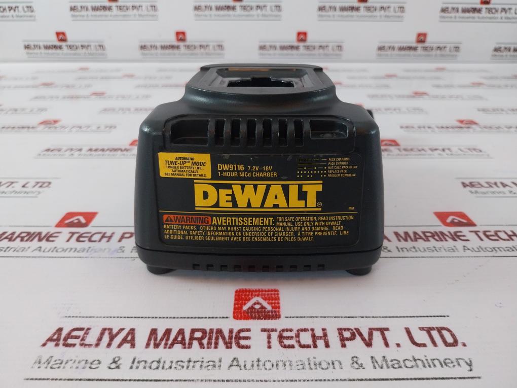 Dewalt Dw9116 7.2V-18V 1 Hour Battery Charger Plus Battery