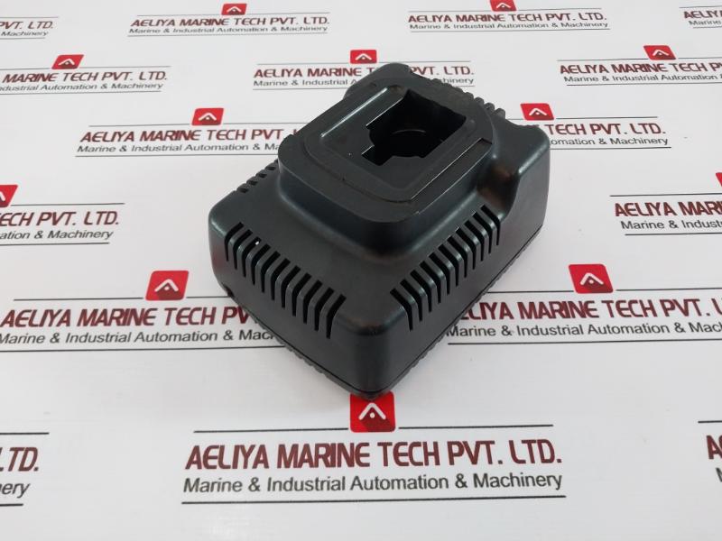 Dewalt Dw9116 Nicd Battery Charger 120v Ac, 60hz, 2.0 Amps 8 Amps Dc