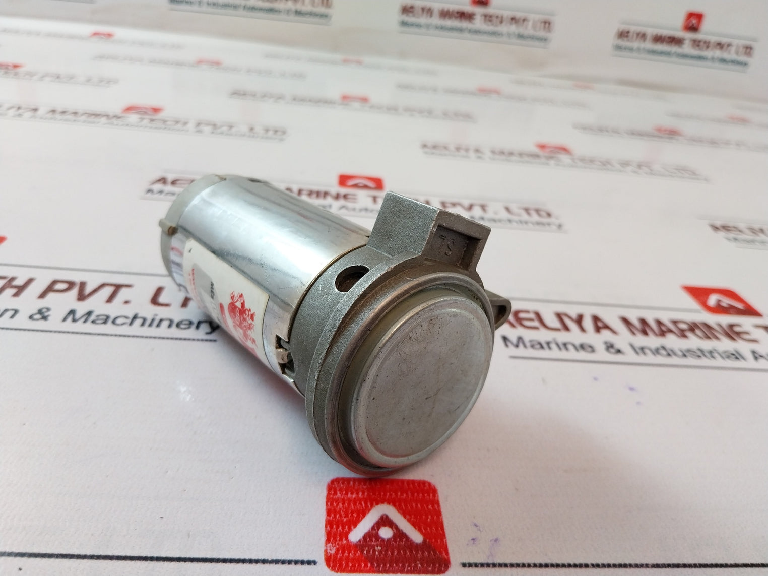 Di Fabian Buzinas Marine Horn