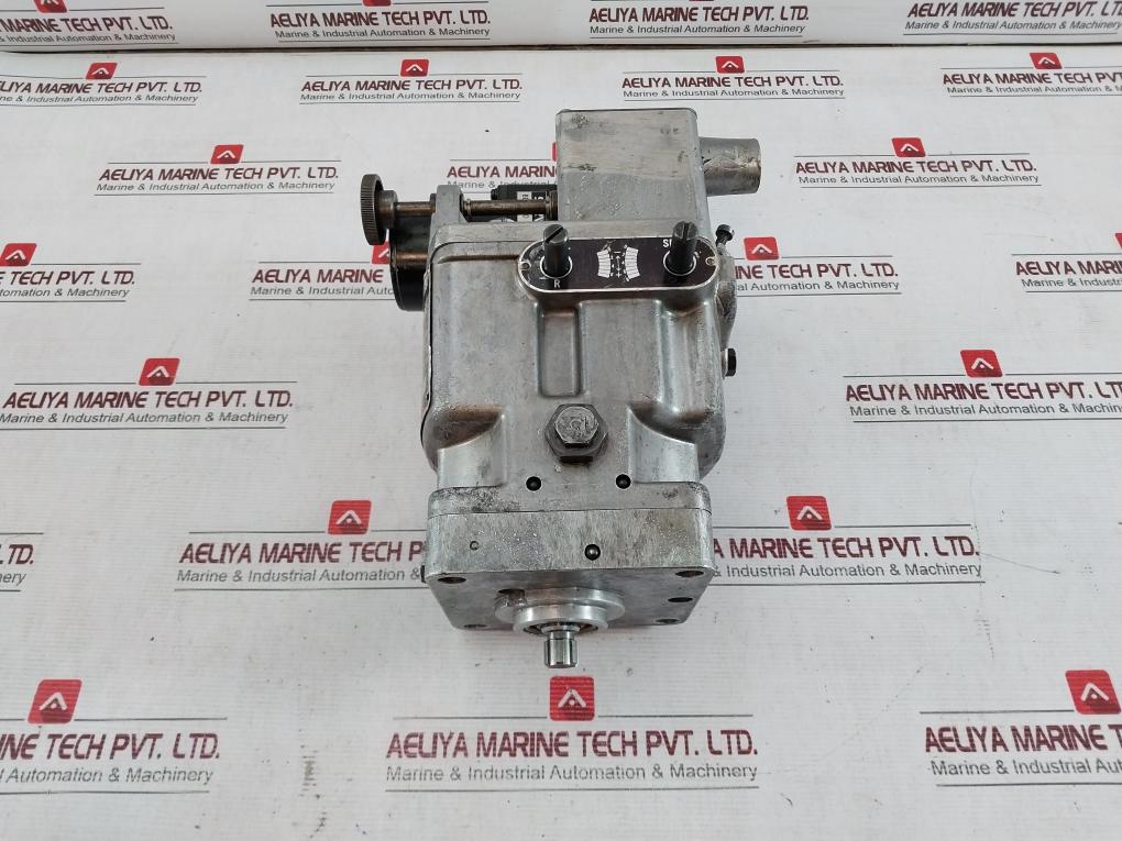 Diesel Kiki 105856-1683 Fuel Injection Governor With Nidec Servo Rhd6-mc 115V Ac