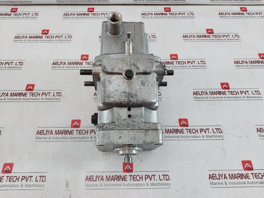 Diesel Kiki 105856-1683 Fuel Injection Governor With Nidec Servo Rhd6-mc 115V Ac