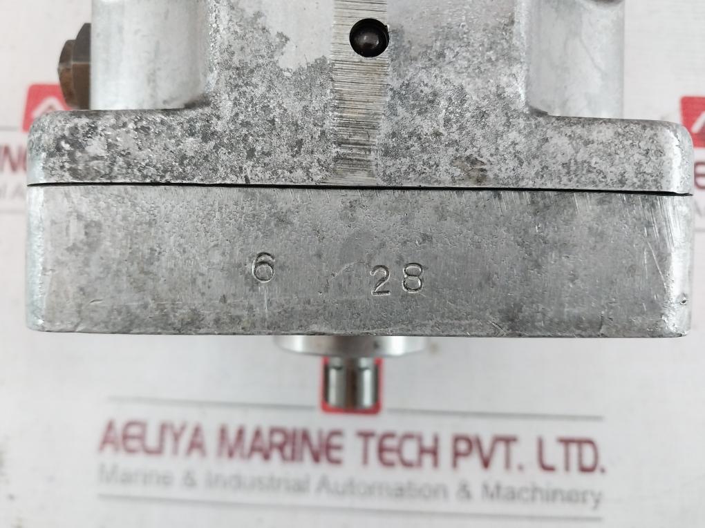 Diesel Kiki 105856-1683 Fuel Injection Governor With Nidec Servo Rhd6-mc 115V Ac