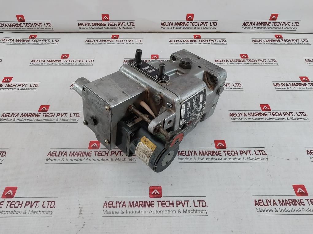 Diesel Kiki 105856-1683 Fuel Injection Governor With Nidec Servo Rhd6-mc 115V Ac