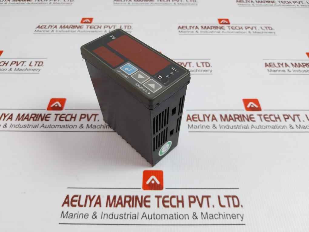 Digital Indicator 100-240Vac-50/60Hz Yokogawa Um330