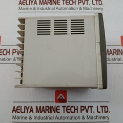 Digital Temperature Controller 100-240Vac Yamatake Sdc21