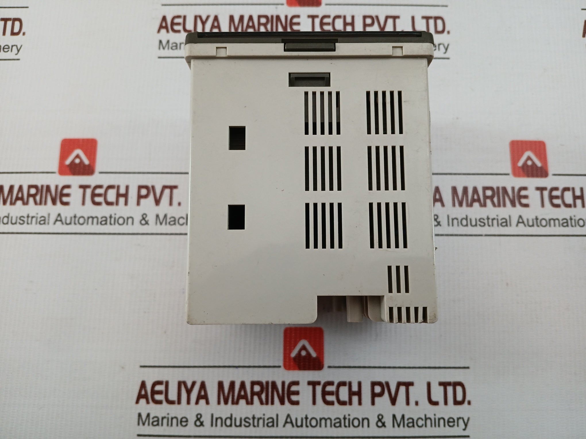 Digital Temperature Controller 100-240Vac Yamatake Sdc21