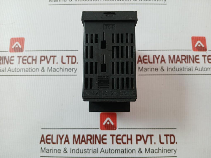 Digital Temperature Controller Pxr5Tcy1-8W000-c Fuji Electric 100-240Vac 50/60Hz