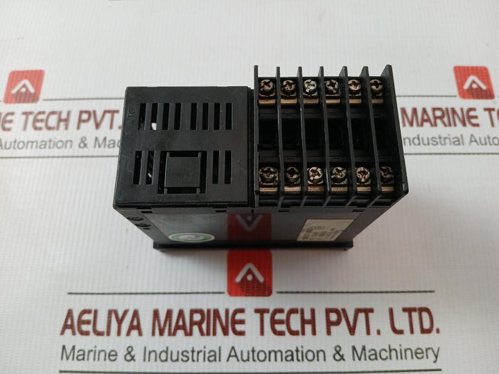 Digital Temperature Controller Pxr5Tcy1-8W000-c Fuji Electric 100-240Vac 50/60Hz