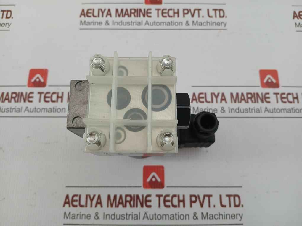 Directional Seated Solenoid Valve 4900 017/4S Hawe 24V Dc