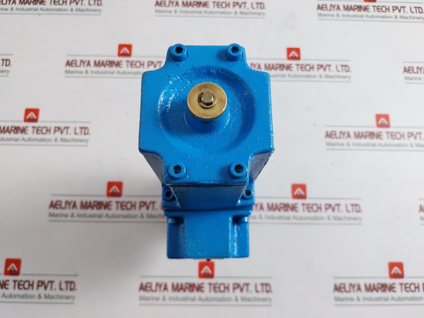 Directional Valve Voltage - 3.5V Isdsg-01-3C4-10 Current - 40 Ma Yuken