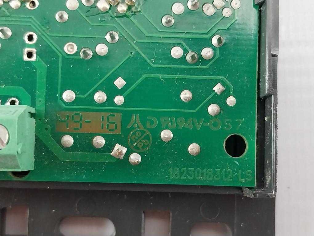 Dixell Wing V620-000C0 Digital Display Keyboard Temperature Controller