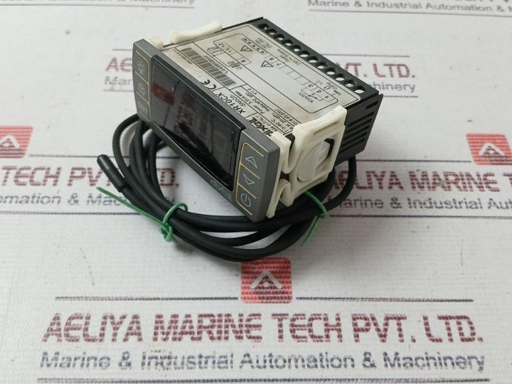 Dixell Xr10Cx-5N0C0 Digital Thermostat V1.0 3.5Va 230V Ac 50-60Hz