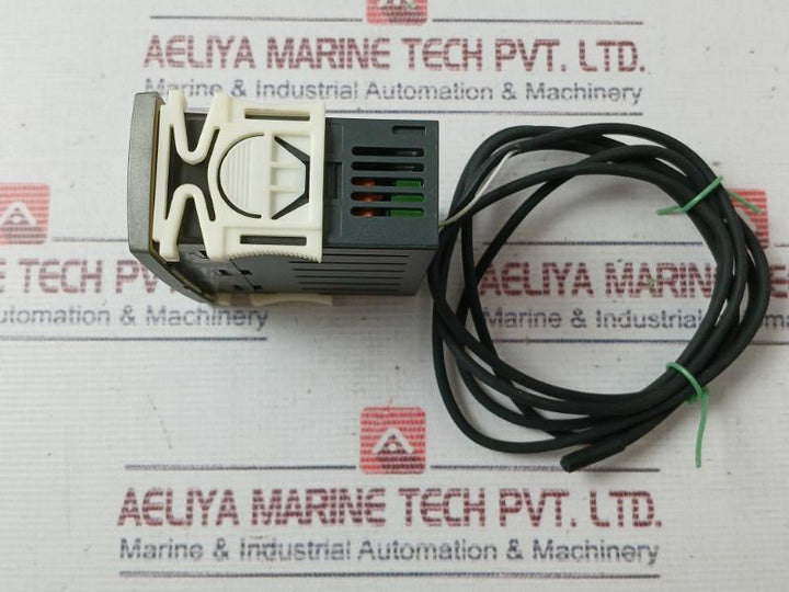 Dixell Xr10Cx-5N0C0 Digital Thermostat V1.0 3.5Va 230V Ac 50-60Hz