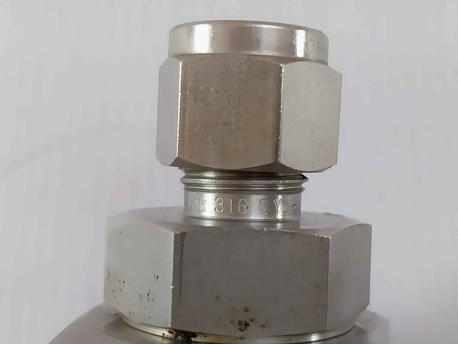 Dk-lok V86A-d-6T-pc Ball Valve 6000 Psig 413 Bar