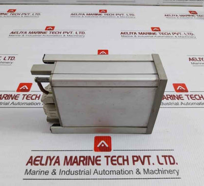 Dm4000U/00/00/000/240V Process Indicator 24V Status Instruments