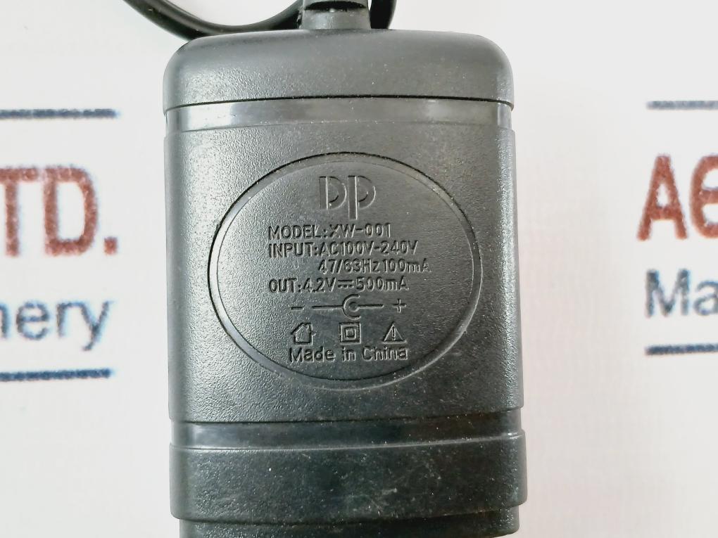 DP XW-001 Charger AC100V-240V