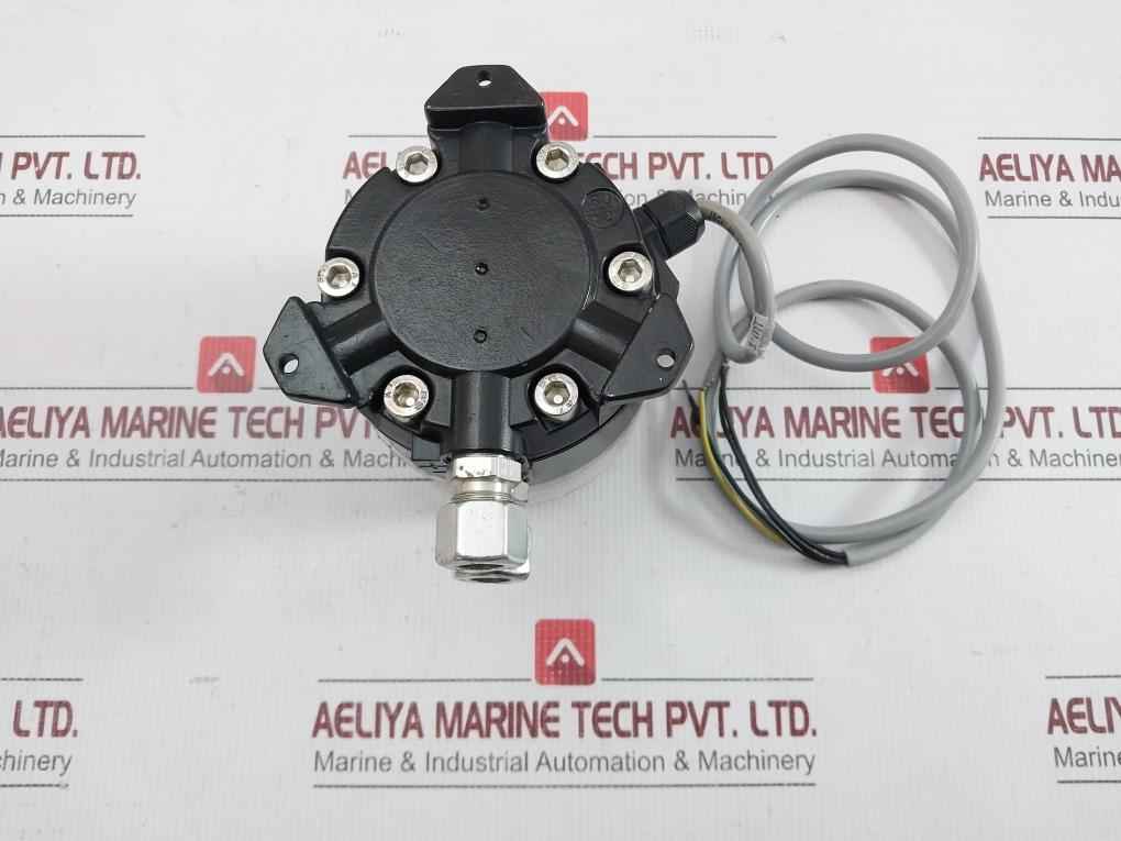 Ds1104Na23A1D153 Differential Pressure Switch Fischer 25Bar 0-36Psi 1 Meter