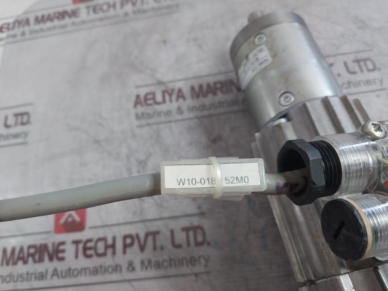 Dunkermotoren Dr52.0X40-2/Asto Servo Motor 230V 50/60Hz 61/51A 2600/3100 Rpm