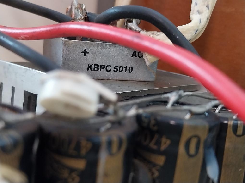 Durapex 24V 25Amp Transformer Regulated Power Source