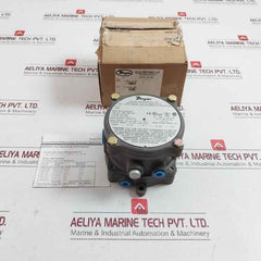 Dwyer 1950-10-2F