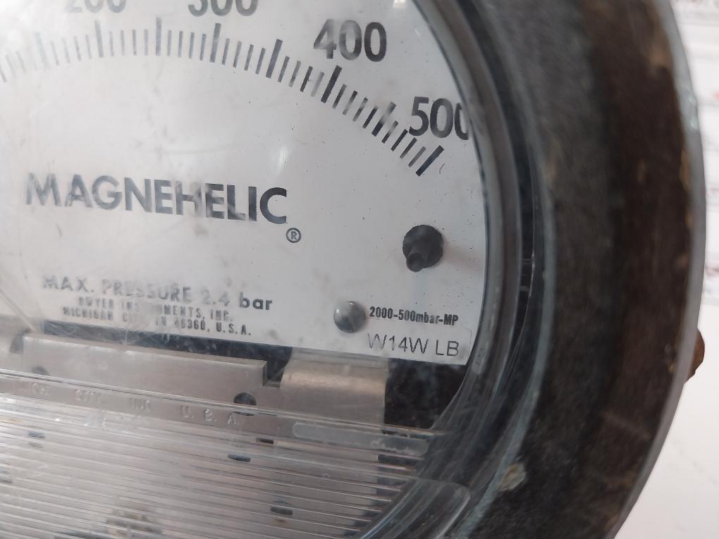 Dwyer 2000-500MBAR-MP Magnehelic Differental Pressure Gauge 0-500mBar