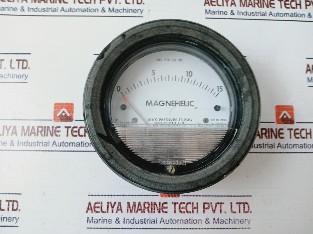Dwyer 2215C Differential Pressure Gauge Magnehelic 0-15 Psi Minor Divisions .50