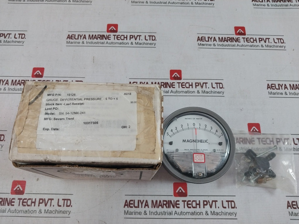 Dwyer 2310 C Magnehelic Differential Pressure Gauge 15 Psig (100Kpa) 94-12Mx-241