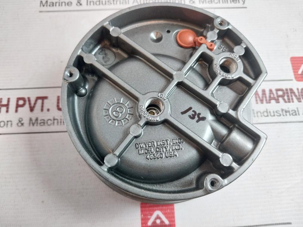 Dwyer 2310 C Magnehelic Differential Pressure Gauge 20809301104 15Psig (100 Kpa)