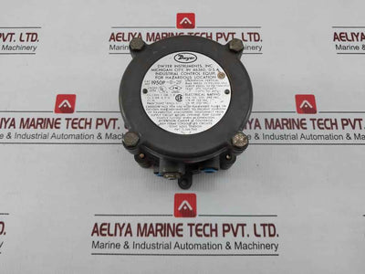 Dwyer Explosion-proof Differential Pressure Switch 480Vac 1950P-8-2F