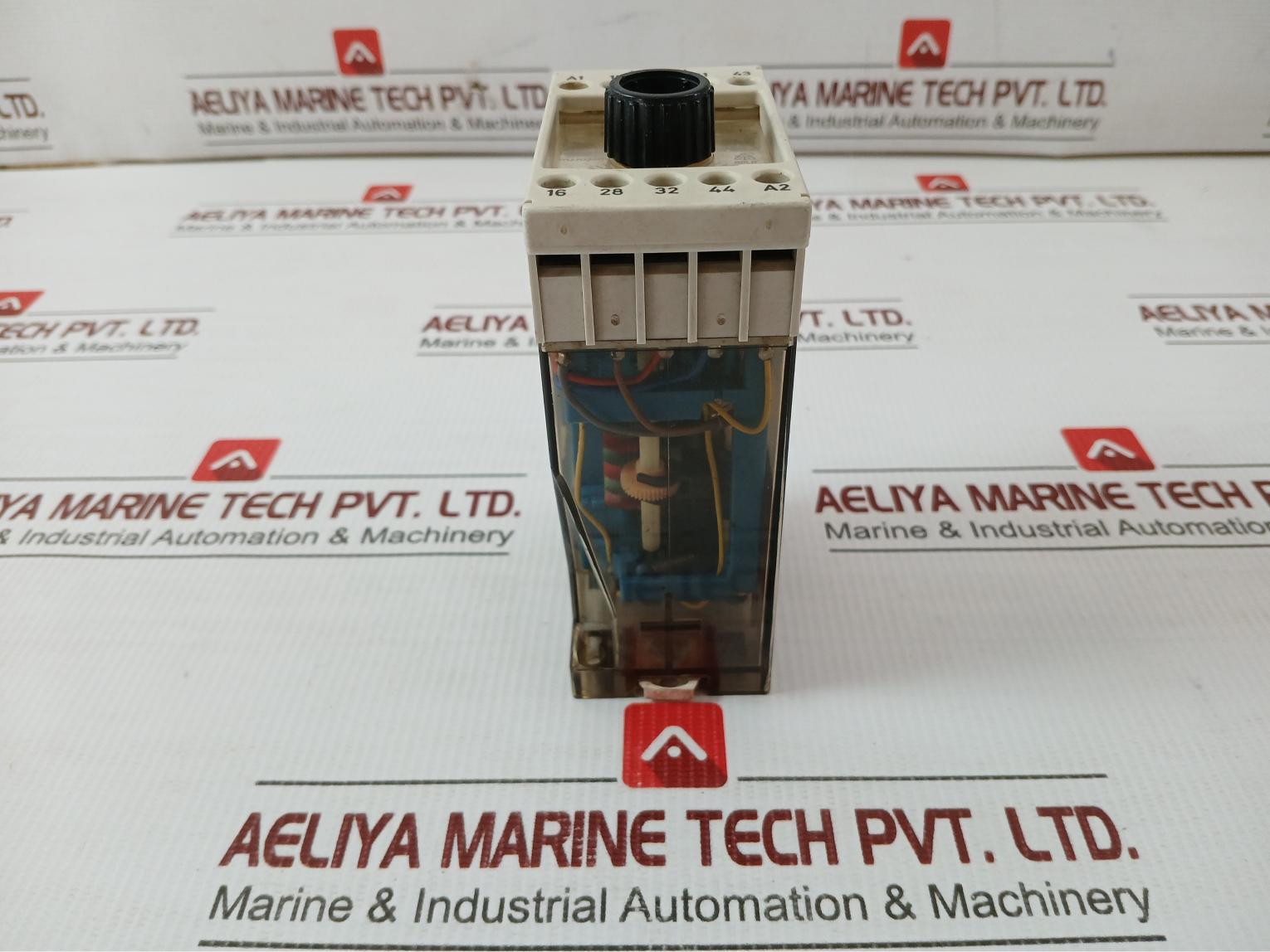 E.Dold & Sohne Aa7616.24 Mini Time Relay 50/60hz 220v