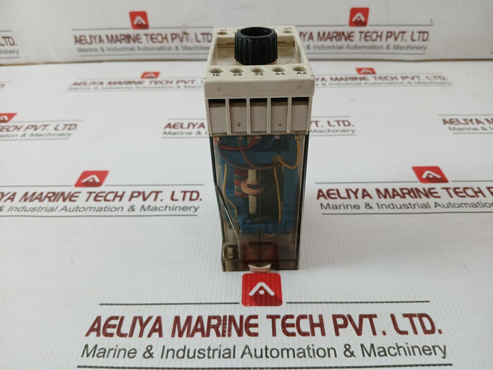 E.Dold & Sohne Aa7616.24 Mini Time Relay 50/60hz 220v