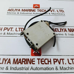 E-t-a 3300-ig8-p10 Circuit Breaker