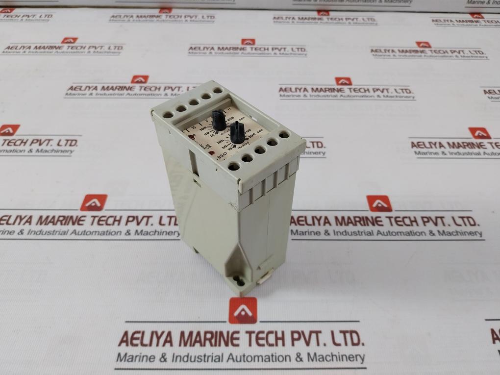 E.Dold U.Sohne Aa 9947 Frequency Relay A1/A2 220V 15-300 Sec