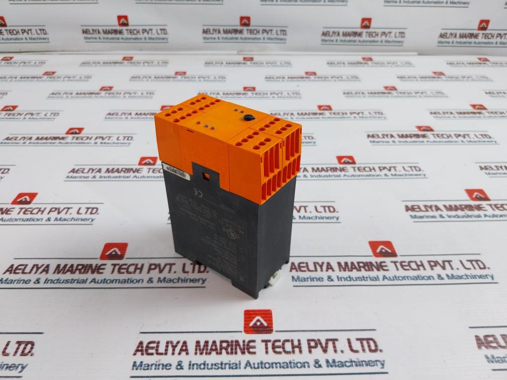 E. Dold & Sohne Bh5928.47/61 Emergency Stop Module W/ Time Delay 60-600S