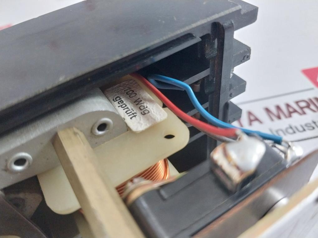 E. Dold & Sohne R834T Current Relay 4A 220V~