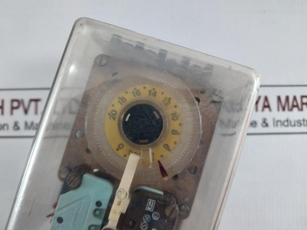 E. Dold & Sohne Zr 712T 2U Time Delay Relay 4A Ac220V 50Hz 0-20 Sec