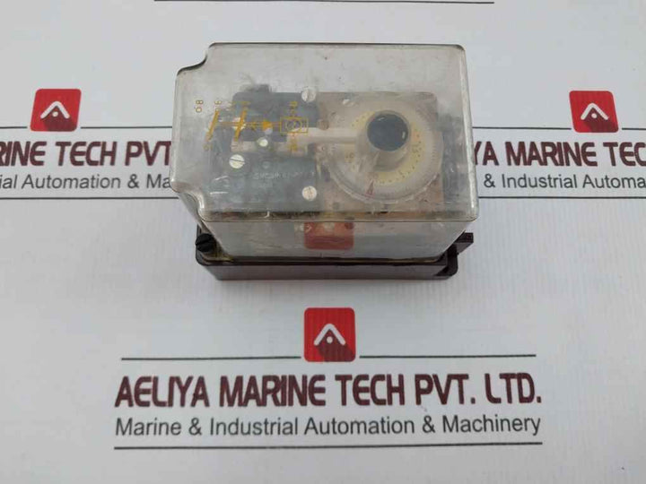 E. Dold & Sohne Zr 712 T Tp 2U Time Delay Relay 4A 220V 0,2-3 Sec