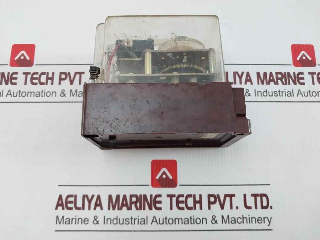 E. Dold & Sohne Zr 712 T Tp 2U Time Delay Relay 4A 220V 0,2-3 Sec