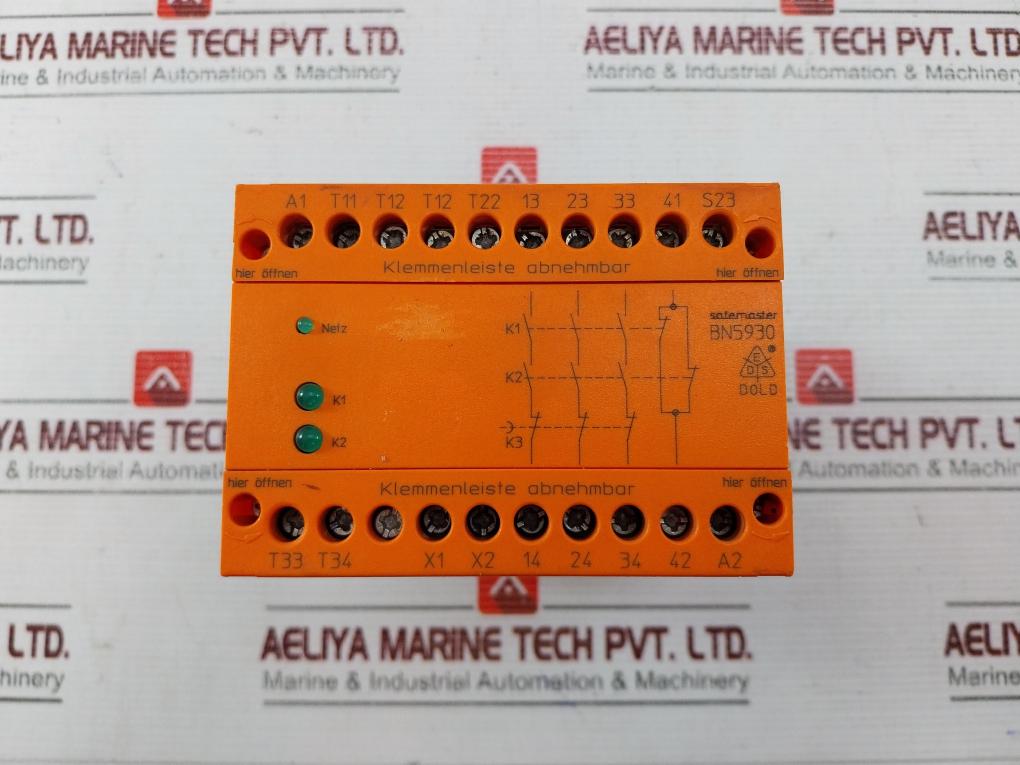 E. Dold & Sohne Safemaster Bn5930.48/204 Safety Relay 230V Ac 50/60Hz