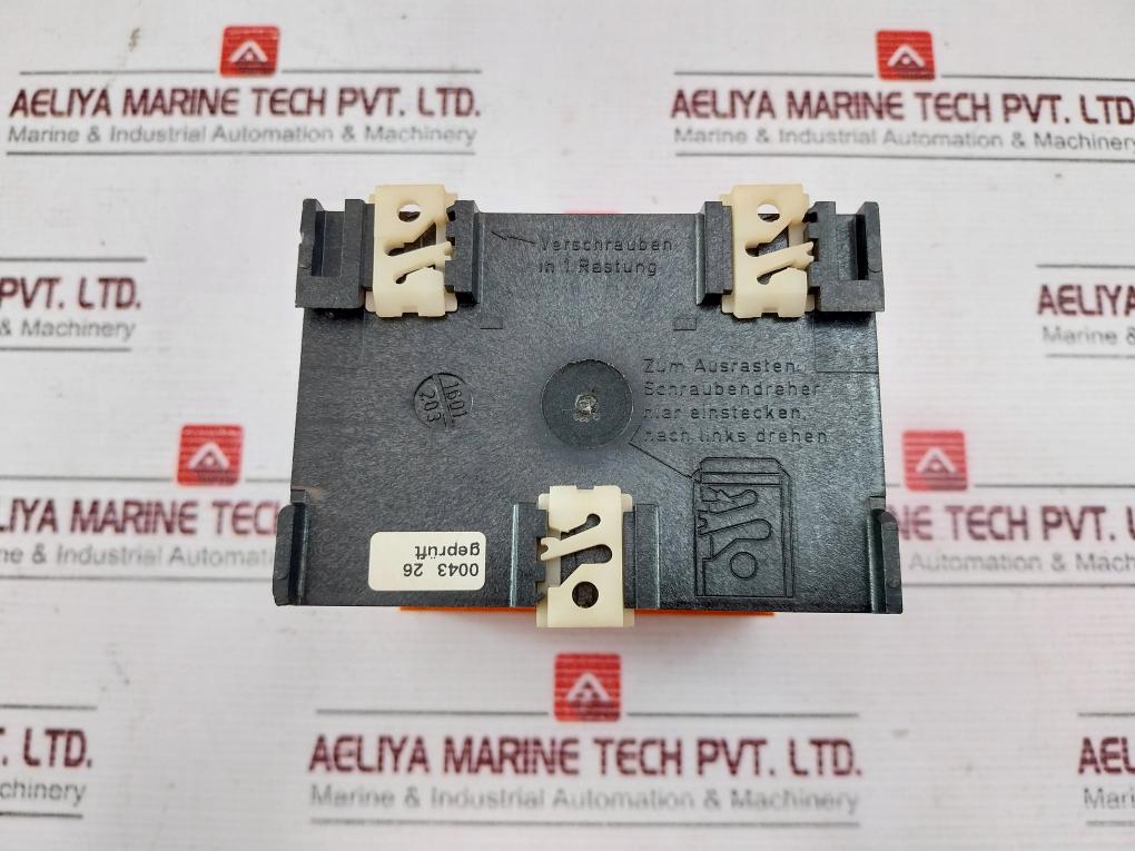 E. Dold & Sohne Safemaster Bn5930.48/204 Safety Relay 230V Ac 50/60Hz