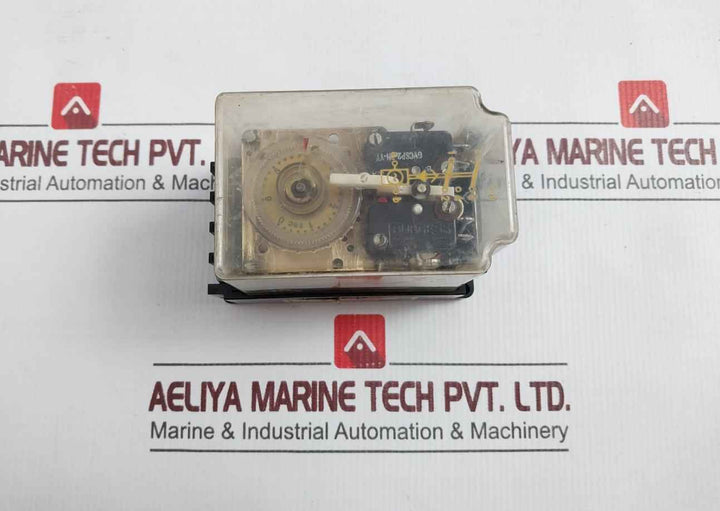 E. Dold & Sohne Zr 712T 2U Time Relay 4A 220V