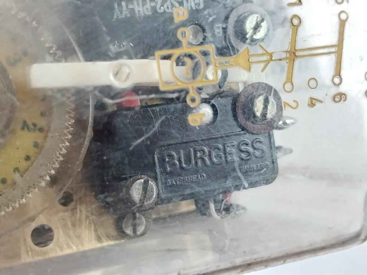 E. Dold & Sohne Zr 712T 2U Time Relay 4A 220V