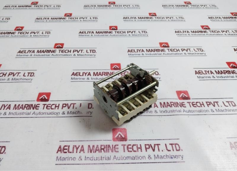 E.G.O. 521.874 Rotary Switch T150 16/500~ 25A 460V~ N1 32A 250V~ N1