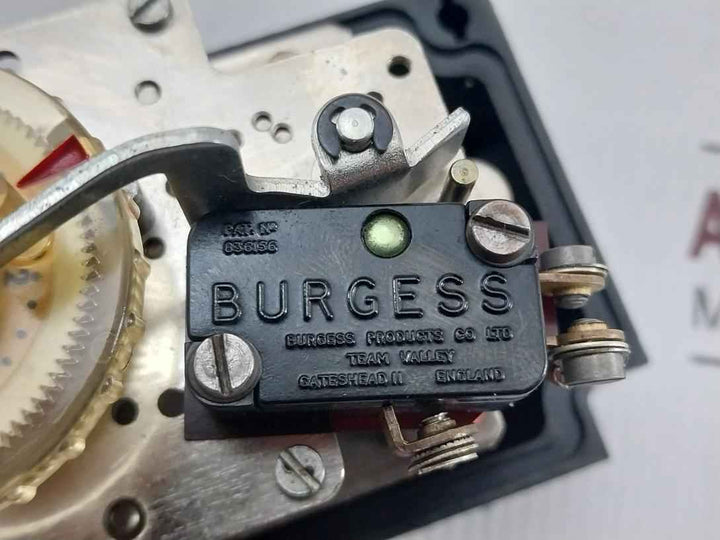 E.dold And Sohne Zr1u712t Timing Relay 220v, 60hz 0.2-3s (Not Working)