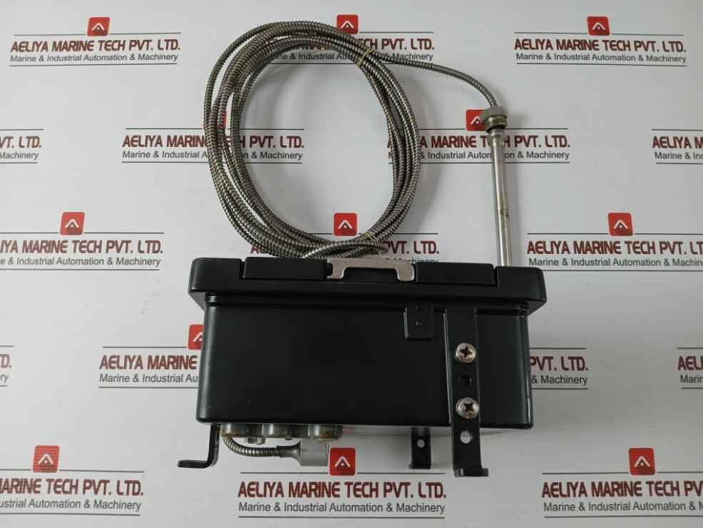 E0784 Nakakita Seisakusho 0-1.5 Kgf/Cm2 5.5M Temperature Controller Unit